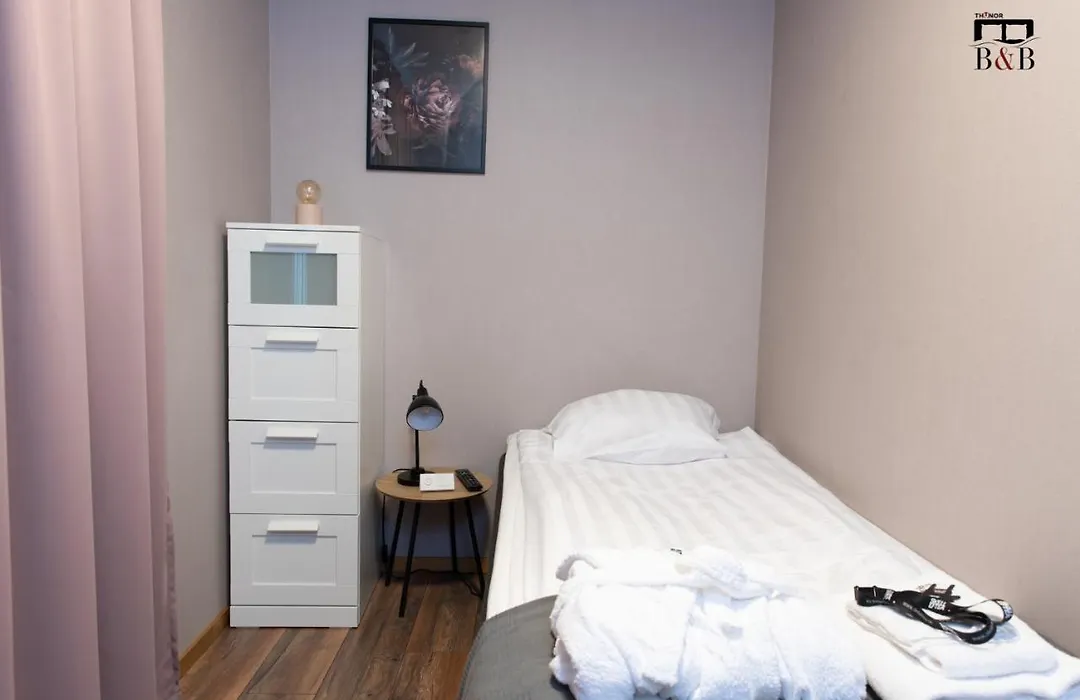 Thunor B&B-1